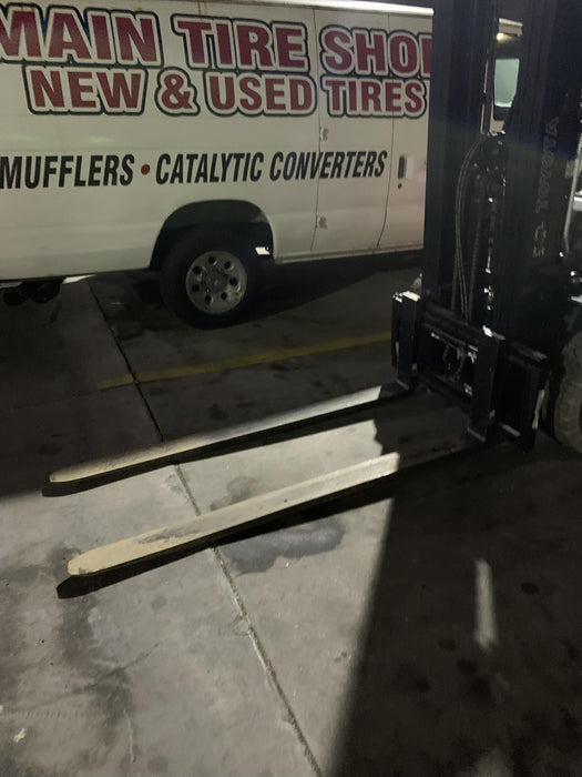 2022 TOYOTA 8FGU25 LP w/ Scale