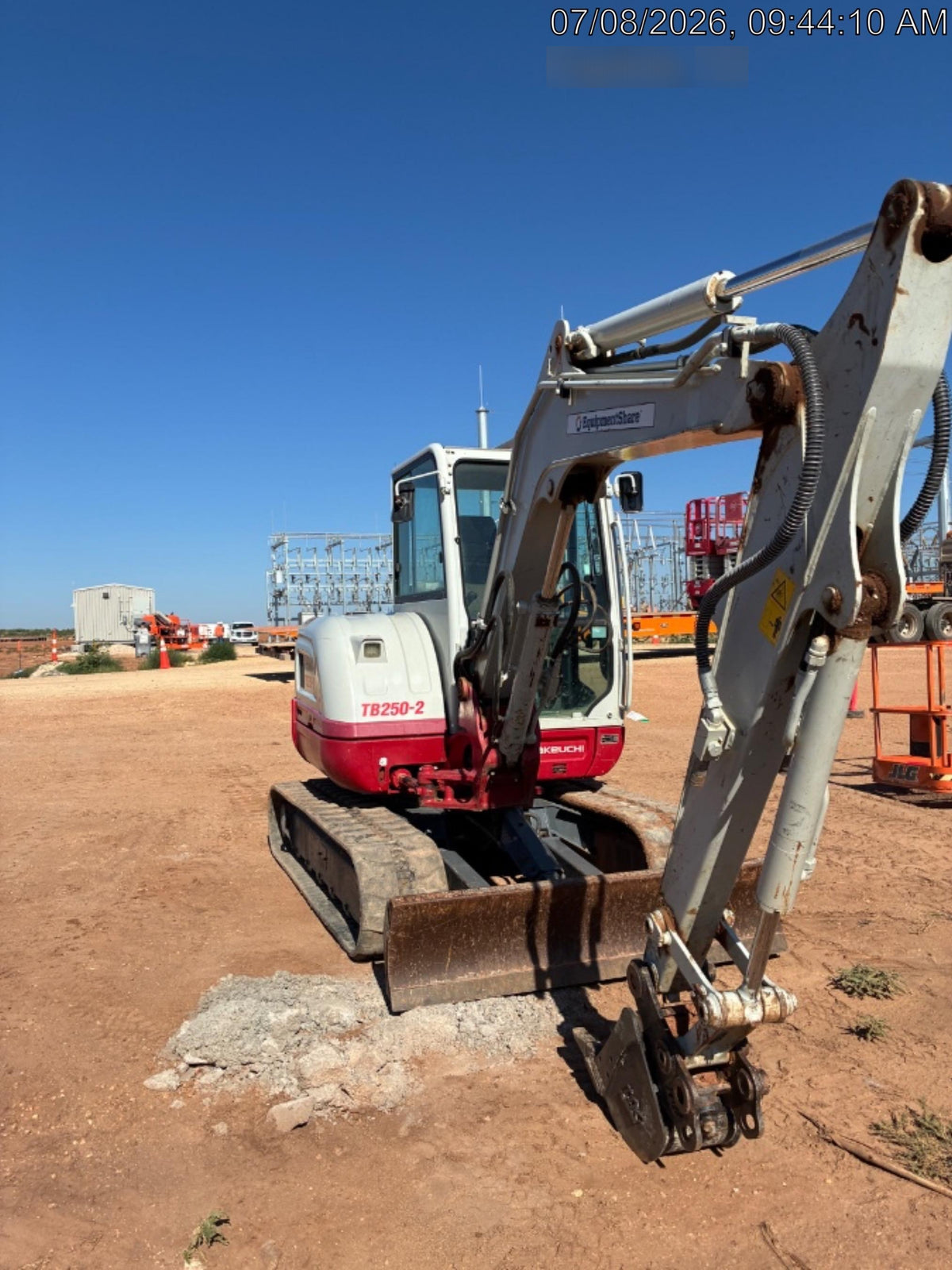 2021 TAKEUCHI TB250-2C
