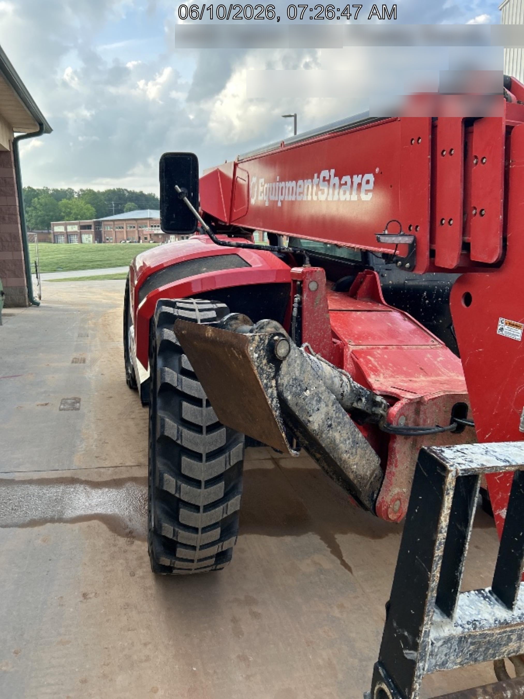 2024 MANITOU MTA1055