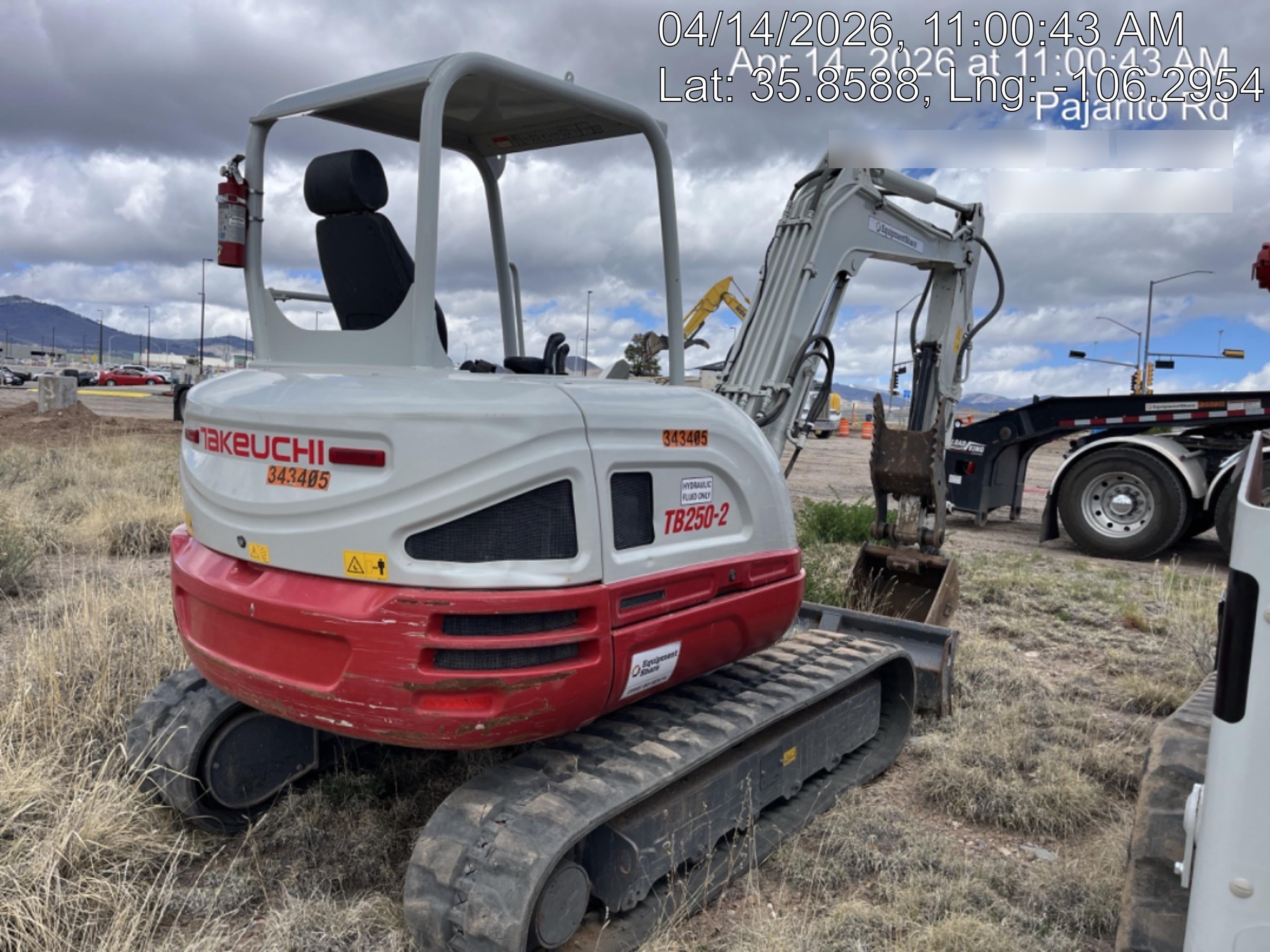 2023 TAKEUCHI TB250-2R
