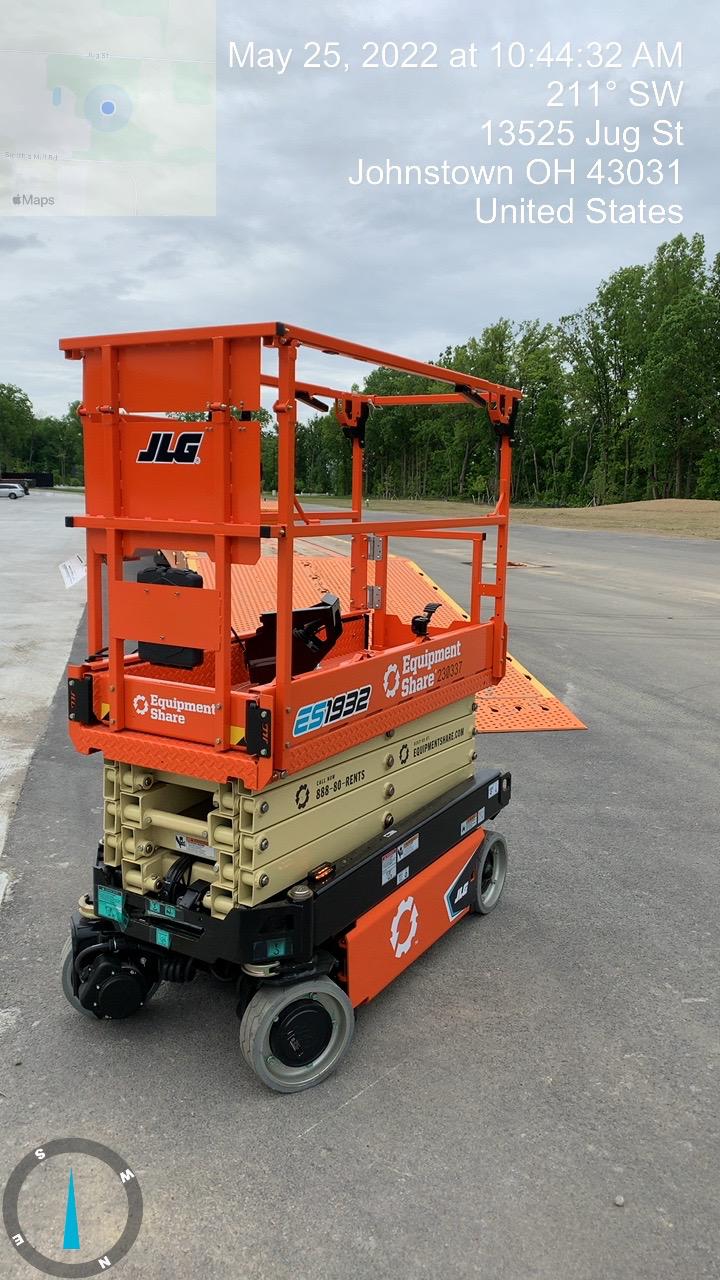 2022 JLG ES1932