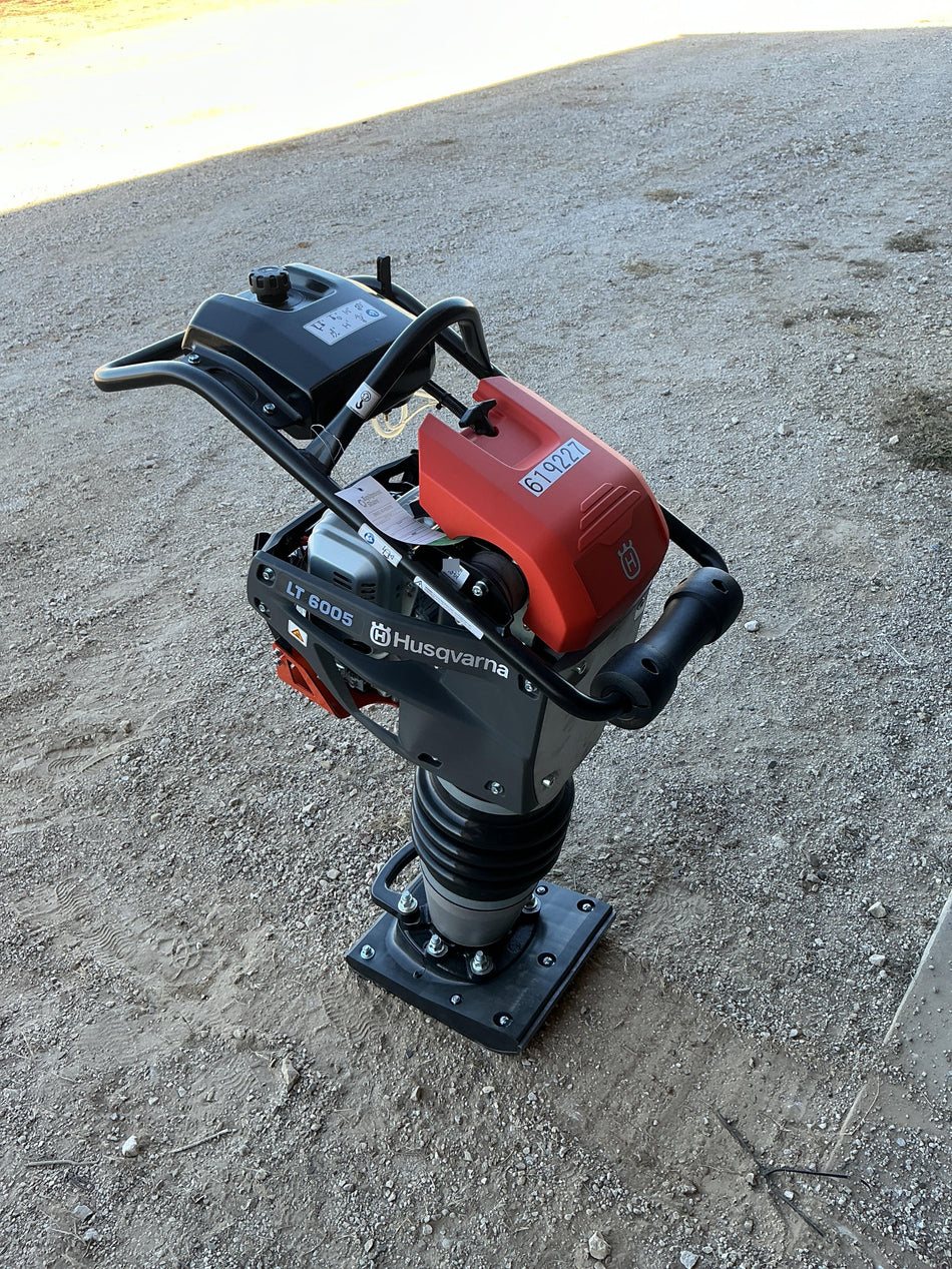 2025 HUSQVARNA LT6005