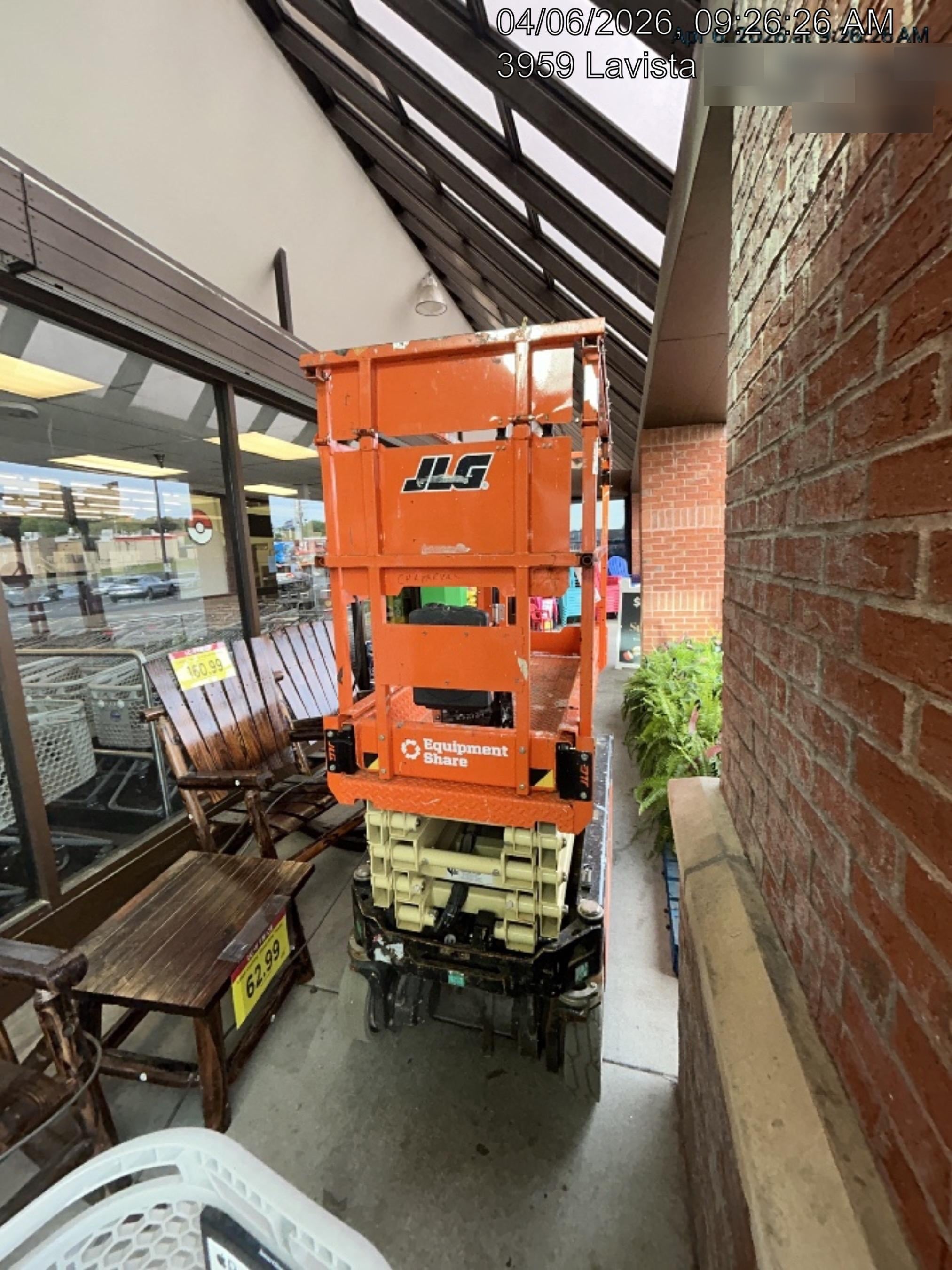 2022 JLG ES1932