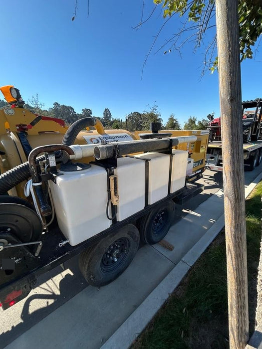 2023 Vac-Tron LP573XDT T4 Koehler Diesel Engine, 500 Gallon Debris Tank, x2 100 Gallon Water Tanks