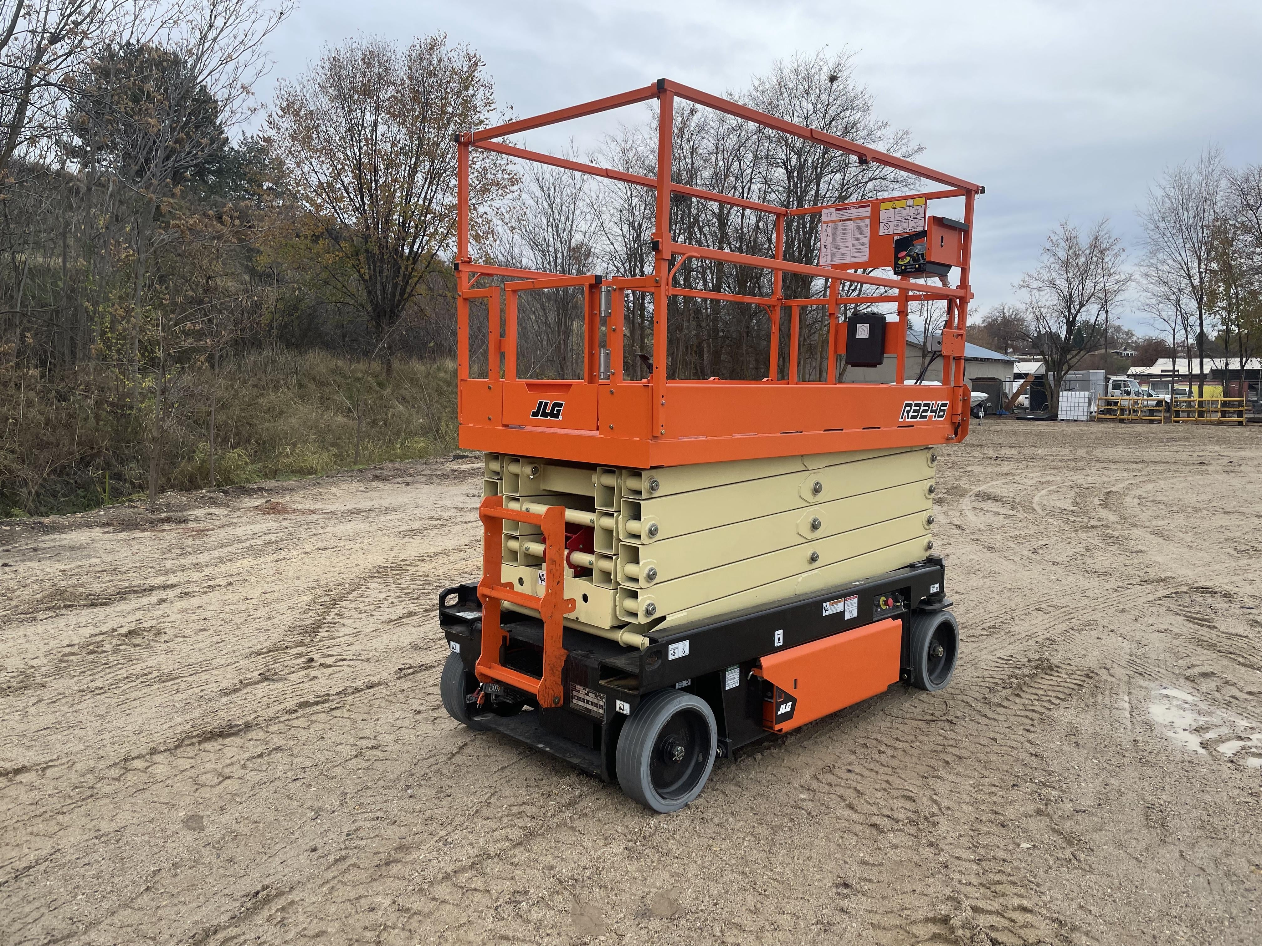 2021 JLG R3246