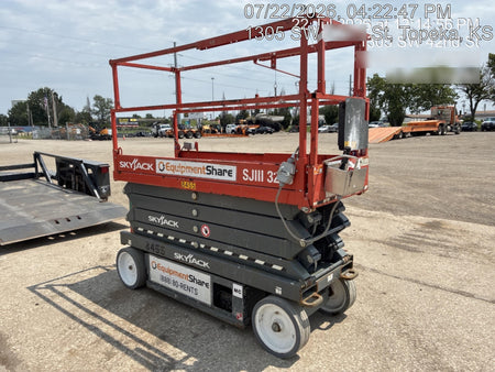 2018 Skyjack SJIII-3226 Skyjack SJIII3226 Scissor Lift w/Trojan Batteries