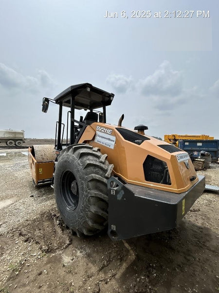 2023 CASE SV211E