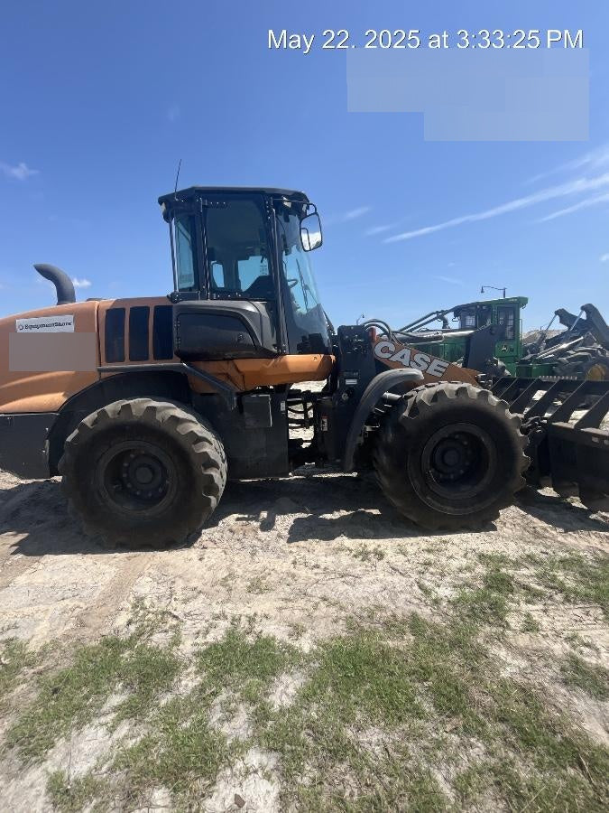 2022 CASE 621G