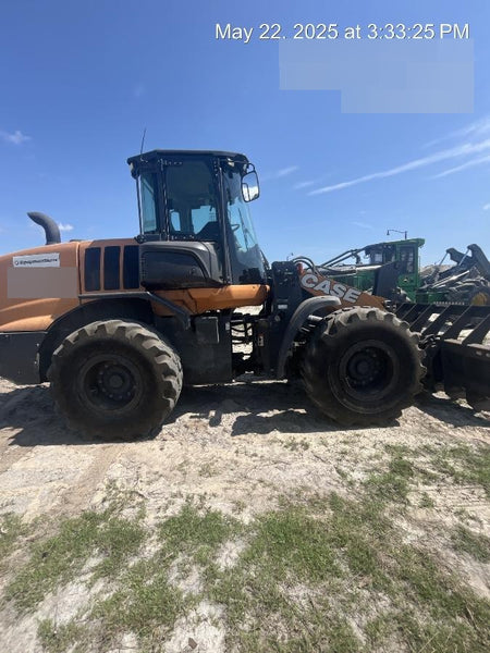 2022 CASE 621G