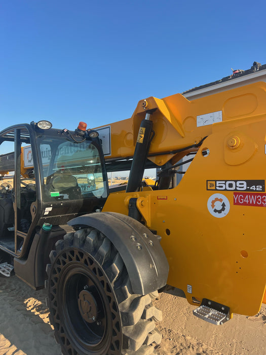 2024 JLG 100275853