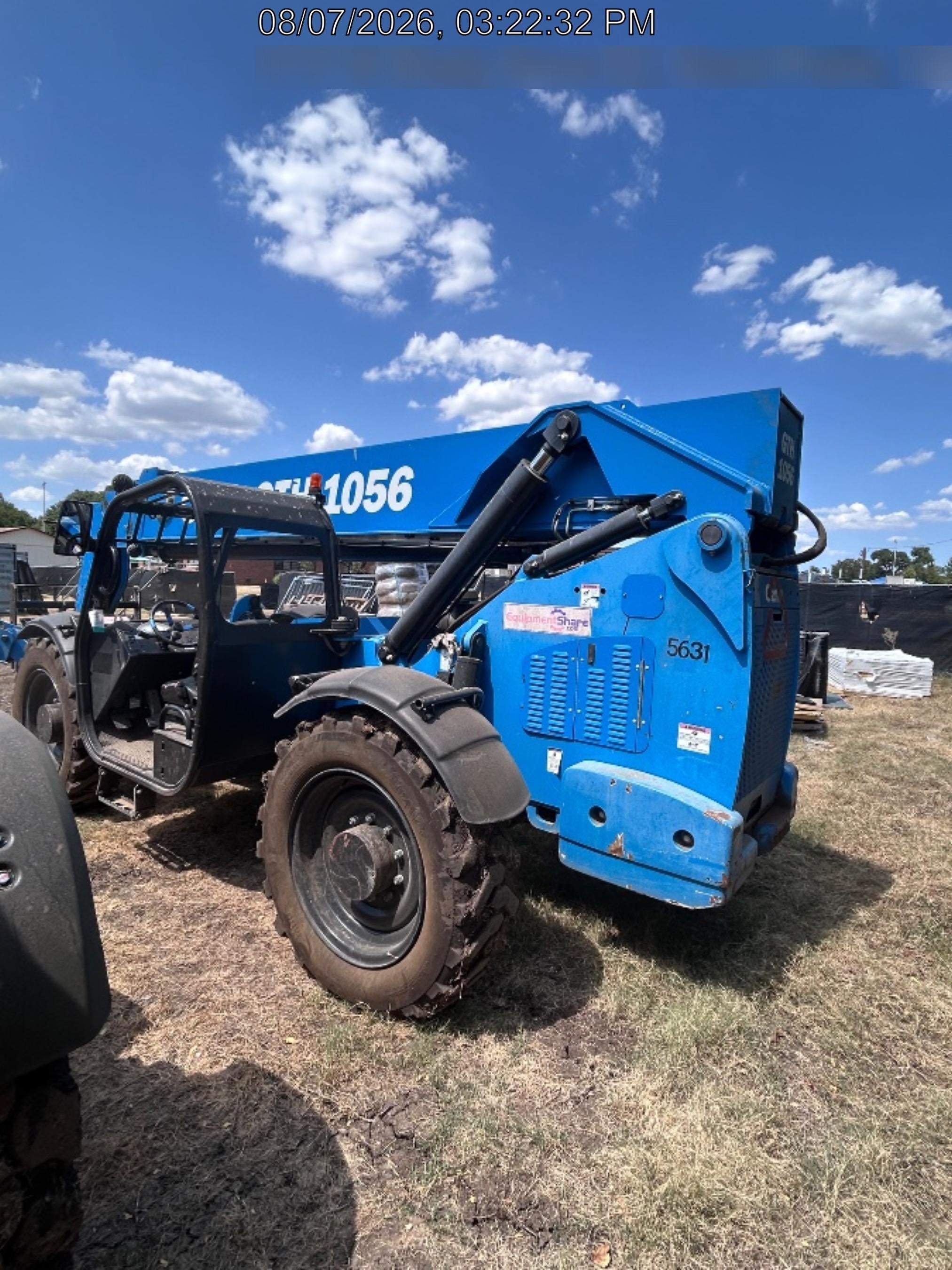2017 GENIE GTH-1056