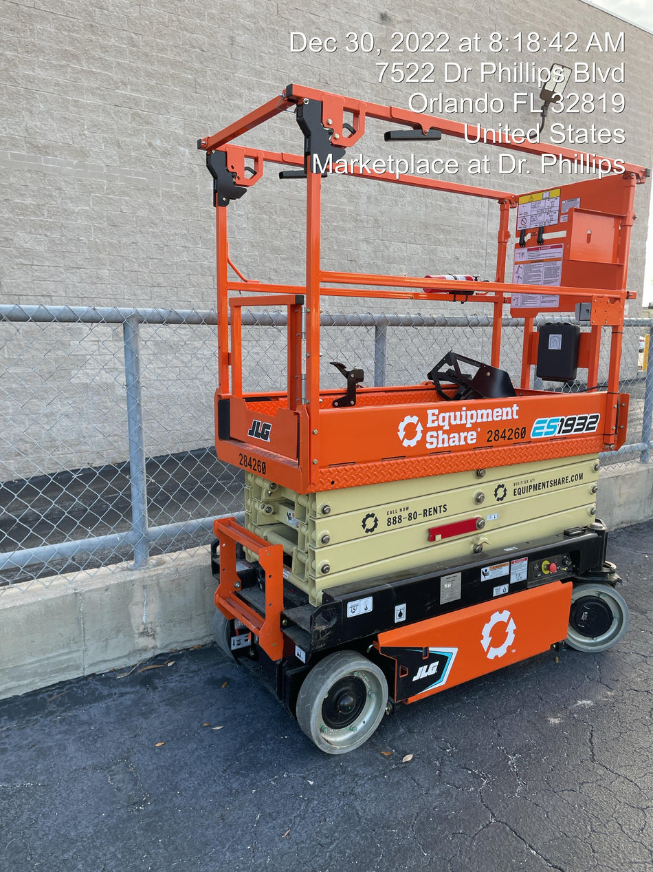 2022 JLG ES1932