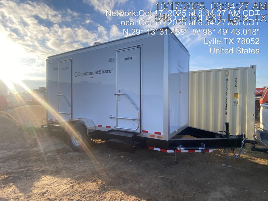 2025 NATIONAL RESTROOM TRAILERS NRT4MDS