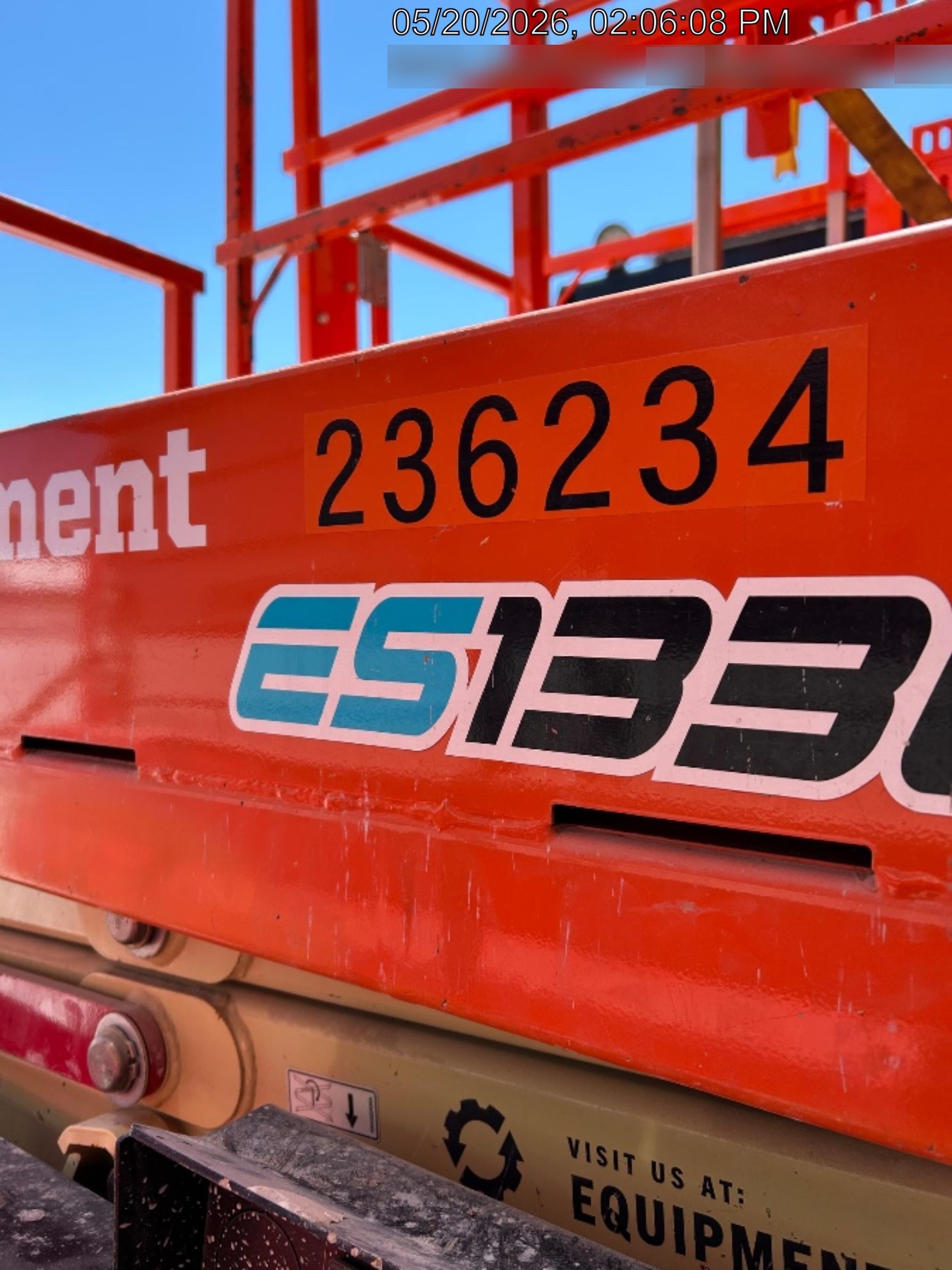 2022 JLG ES1330L