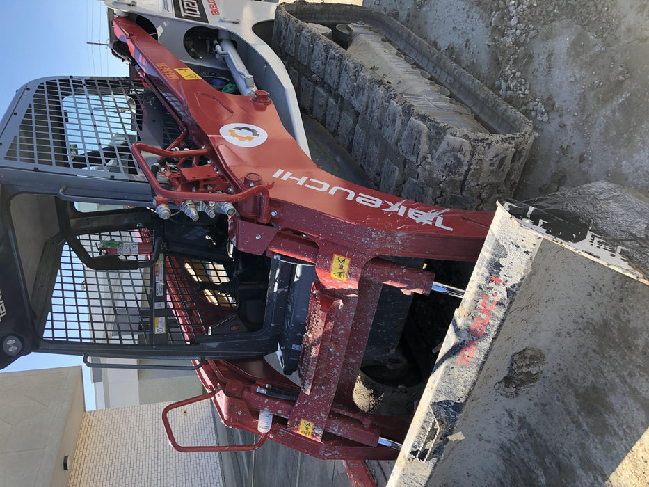 2020 Takeuchi TL12R2-R Canopy, Manual QC
