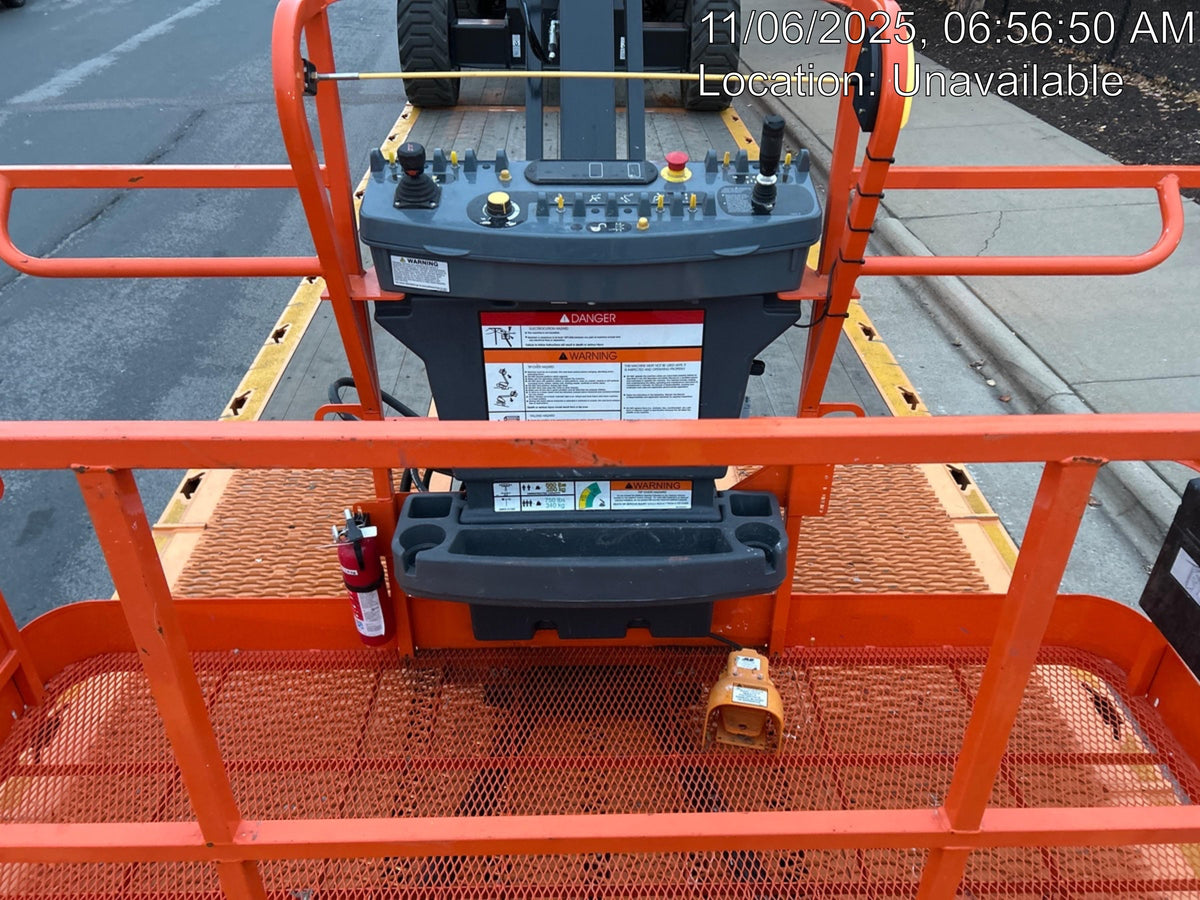 2025 JLG 660SJ