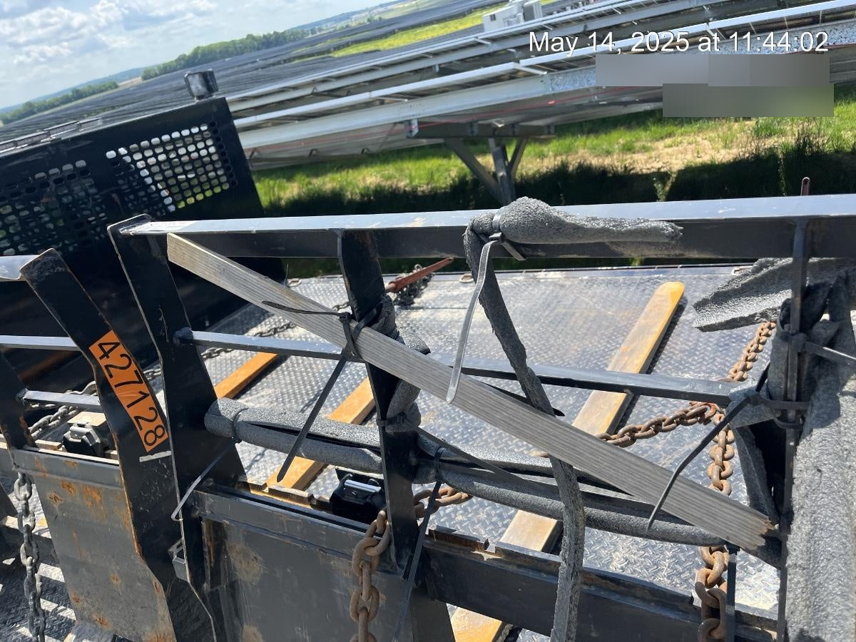 2024 ARROW MATERIAL HANDLING 72" Pallet Forks - Arrow