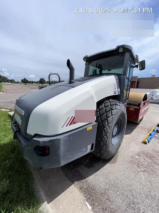 2023 DYNAPAC CA2500D