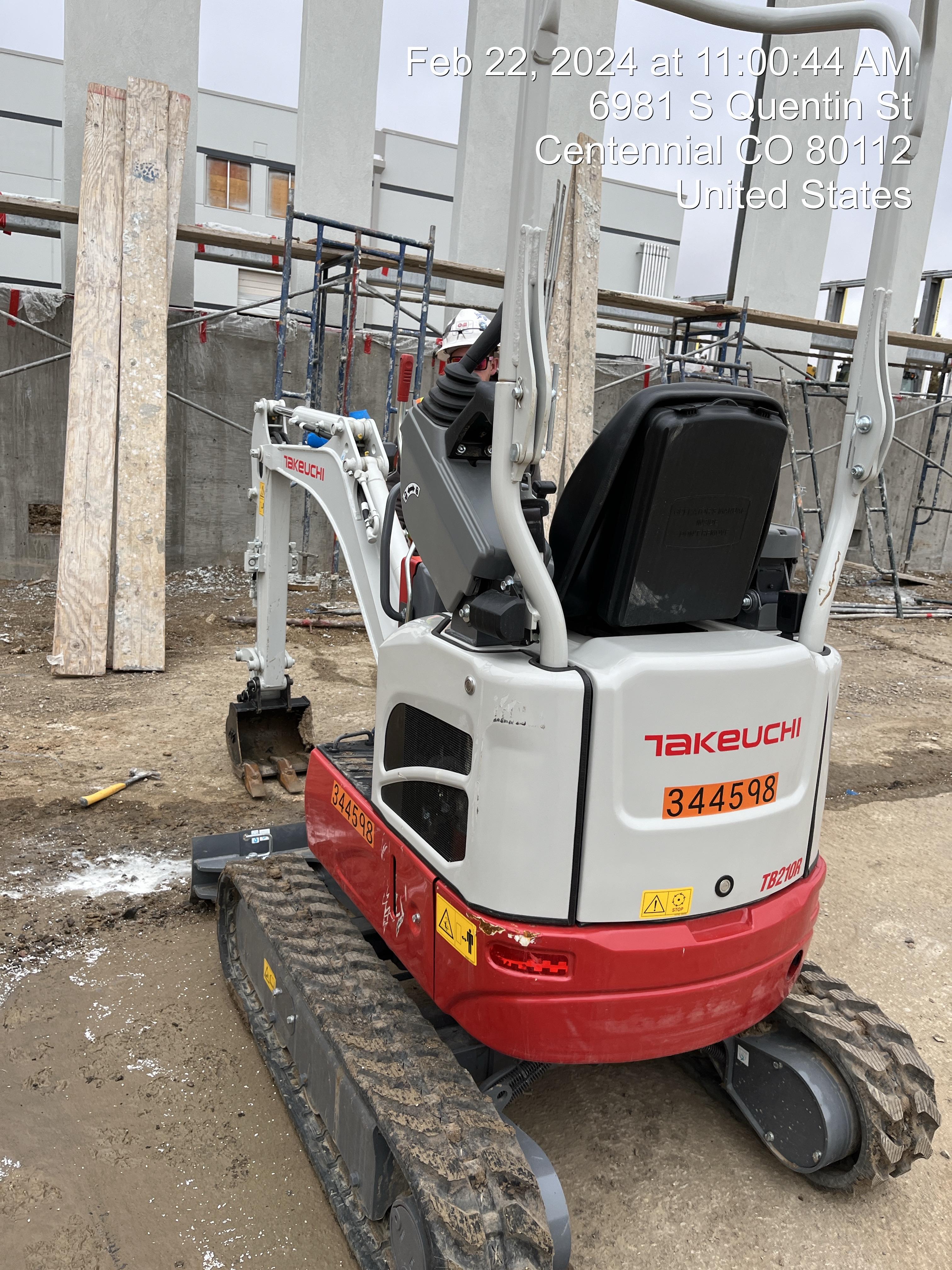 2023 TAKEUCHI TB210R