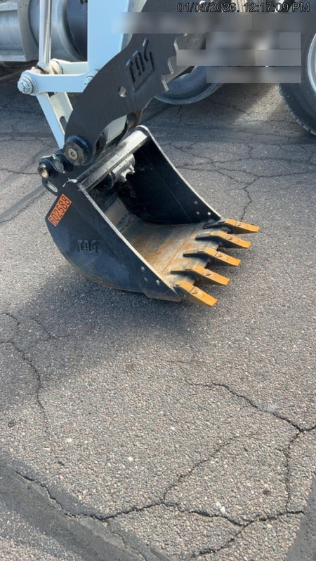 2025 TAKEUCHI 24" Bucket Takeuchi