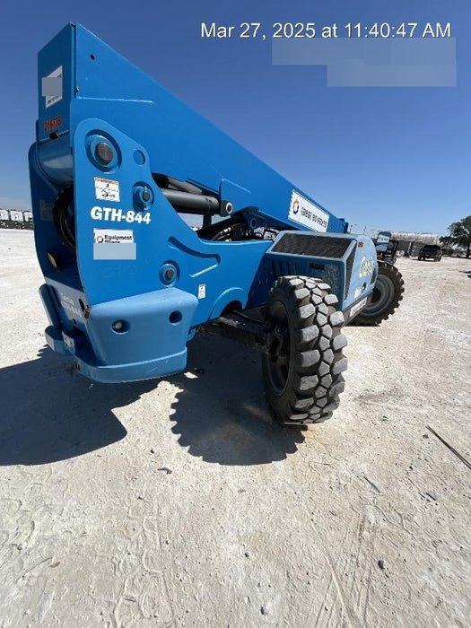 2022 GENIE GTH-844