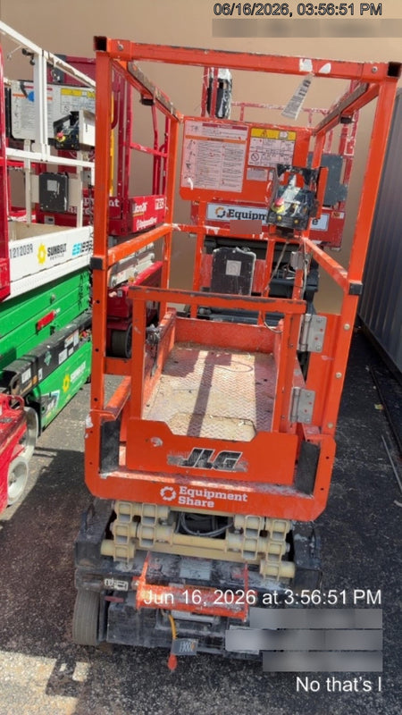 2022 JLG ES1330L