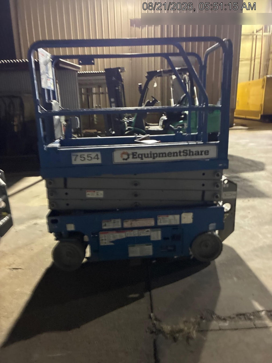 2017 Genie GS-1930 Genie GS-1930 Lift w/Fixed Rail and Chain Entry