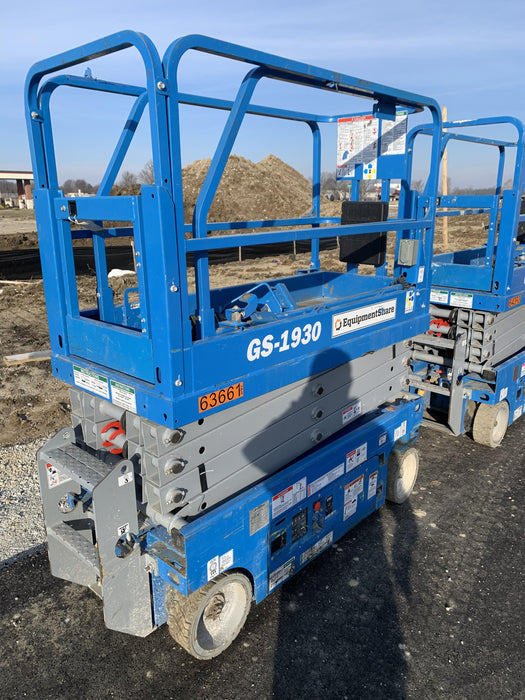 2020 Genie GS-1930 Solid Non Marking Tires, Beacon, Folding rails with half height swing gate