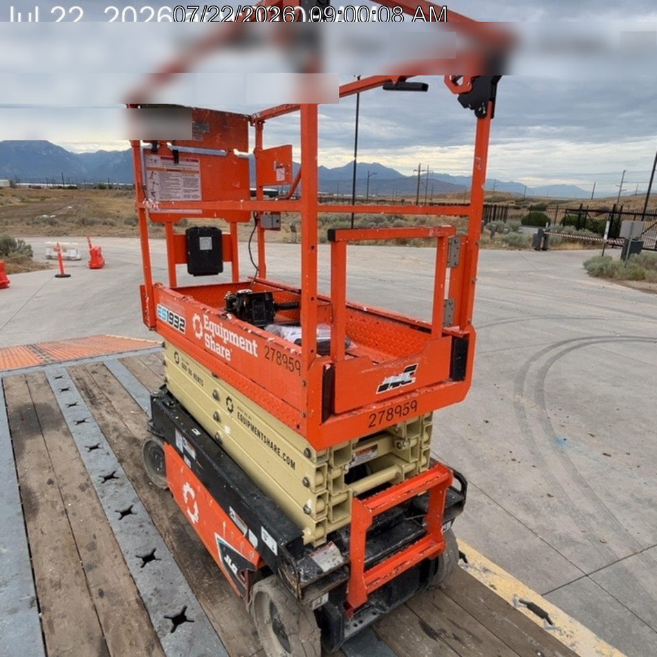 2022 JLG ES1932