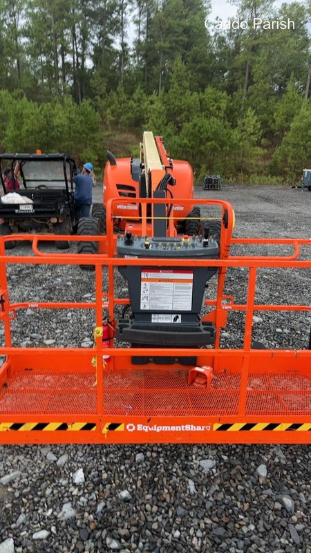2023 JLG 600AJ