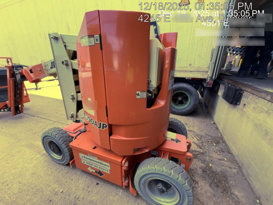 2019 JLG E300AJP