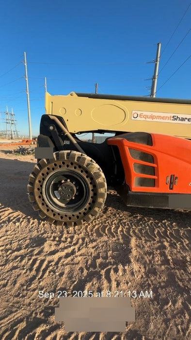 2019 JLG 1255