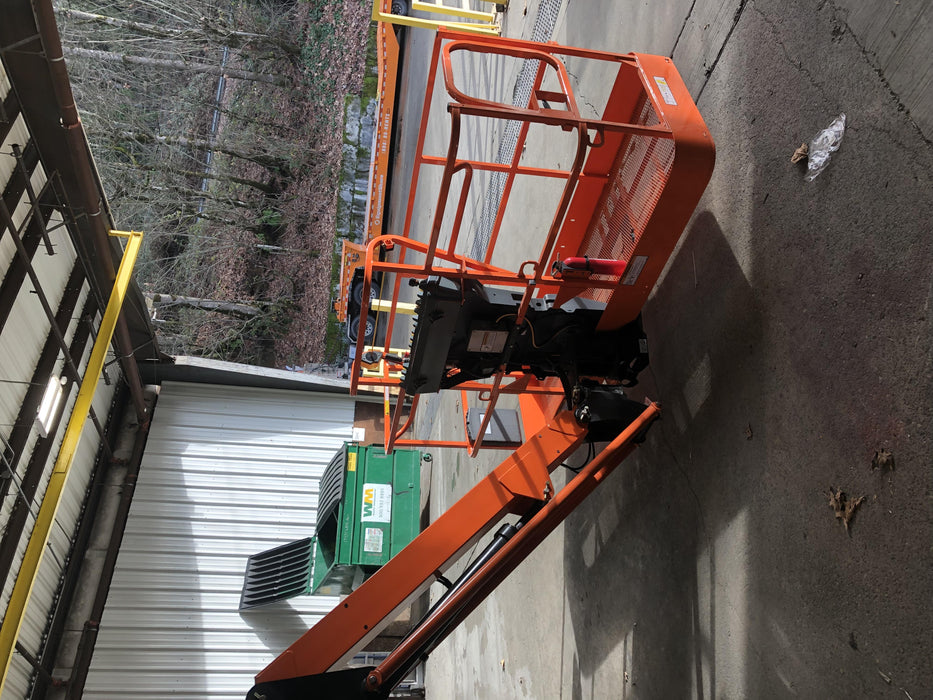 2019 JLG 460SJ