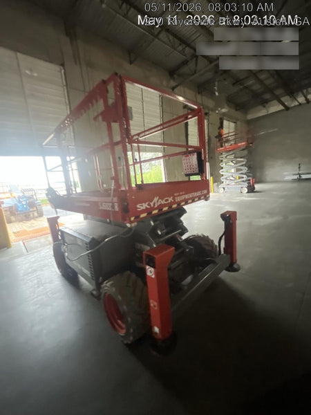 2018 Genie GTH-636 Genie GTH-636 w/Open ROPS, Solid Tires, beacon/work lights, 48" carriage/forks