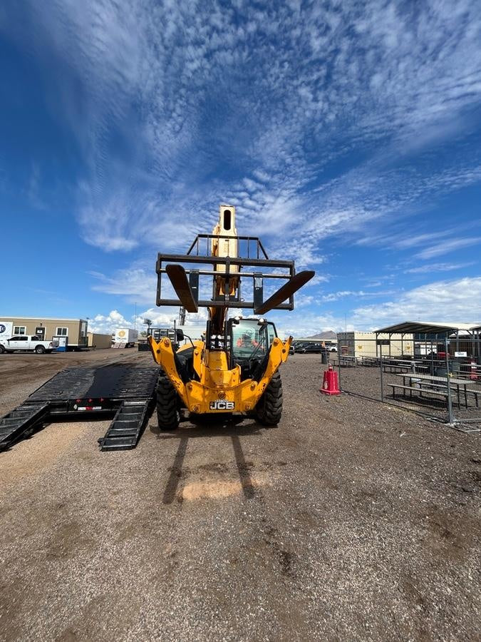 2022 JCB 512-56