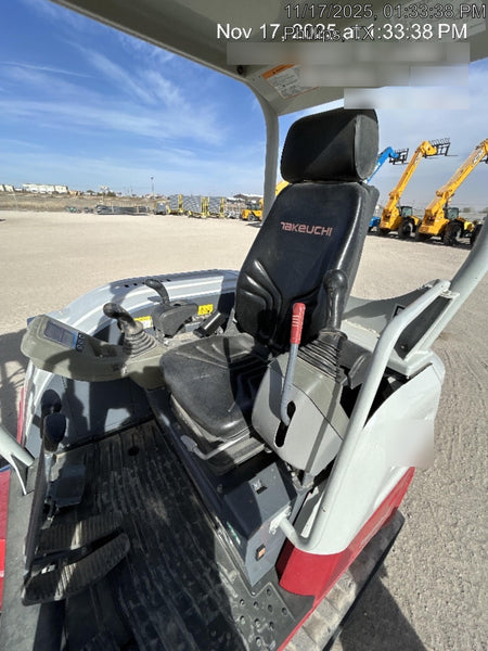 2023 TAKEUCHI TB250-2R