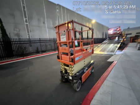 2021 JLG ES1932