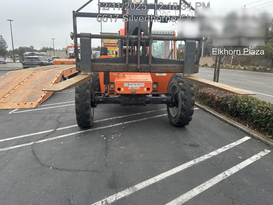 2020 Skytrak 8042 Cab/Heat/Air, Solid Tires, Work Lights, Beacon, Aux Hydraulics, Back up Alarm, Lifting Eye, ES Decals