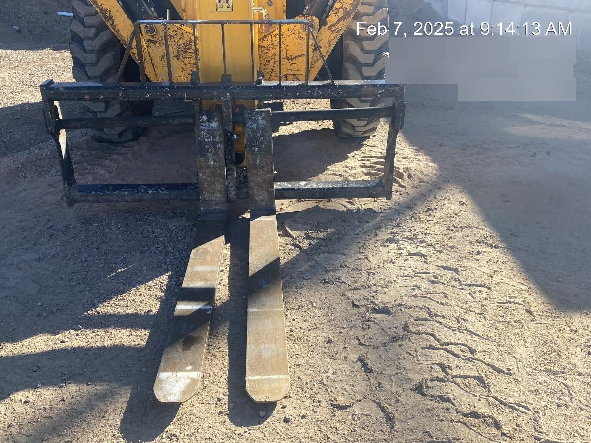 2021 JCB 510-56