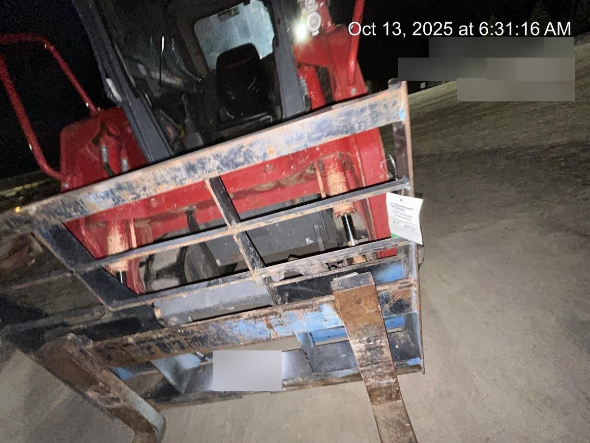 2020 ARROW MATERIAL HANDLING 60" Pallet Forks - Arrow