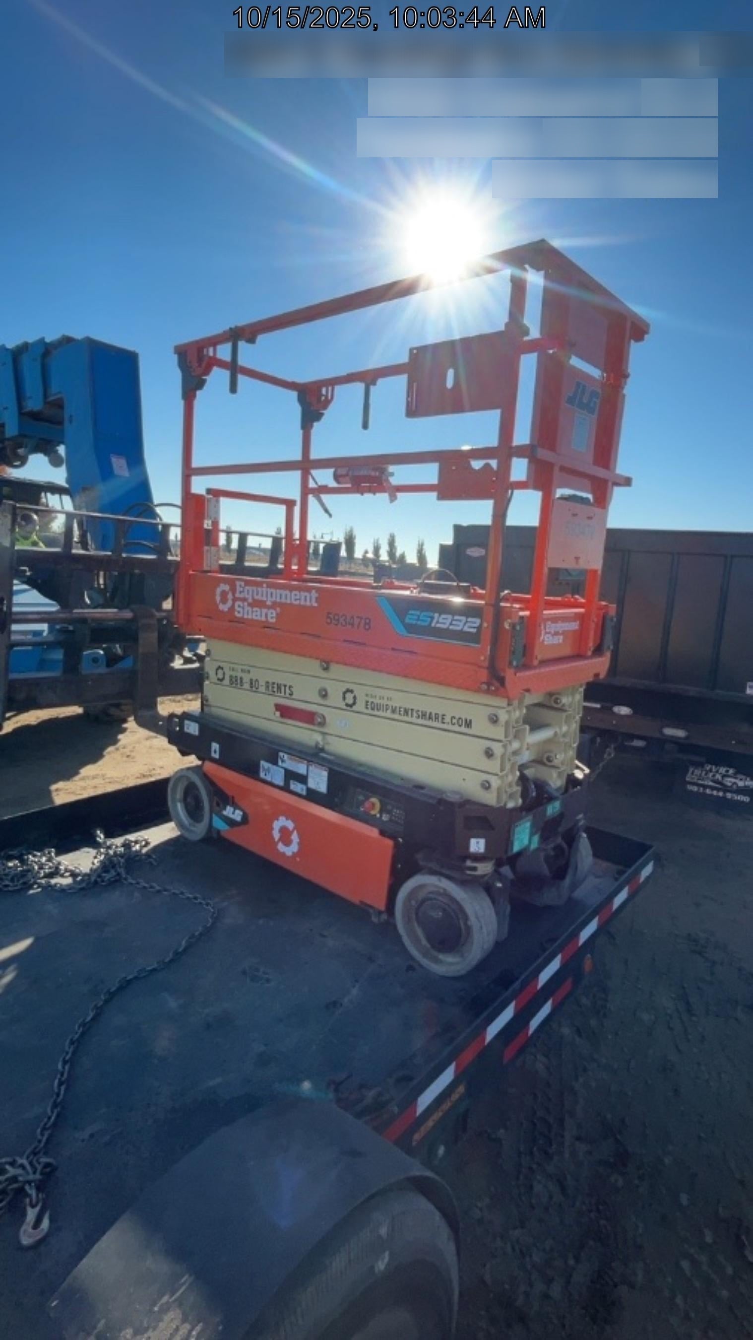 2025 JLG ES1932