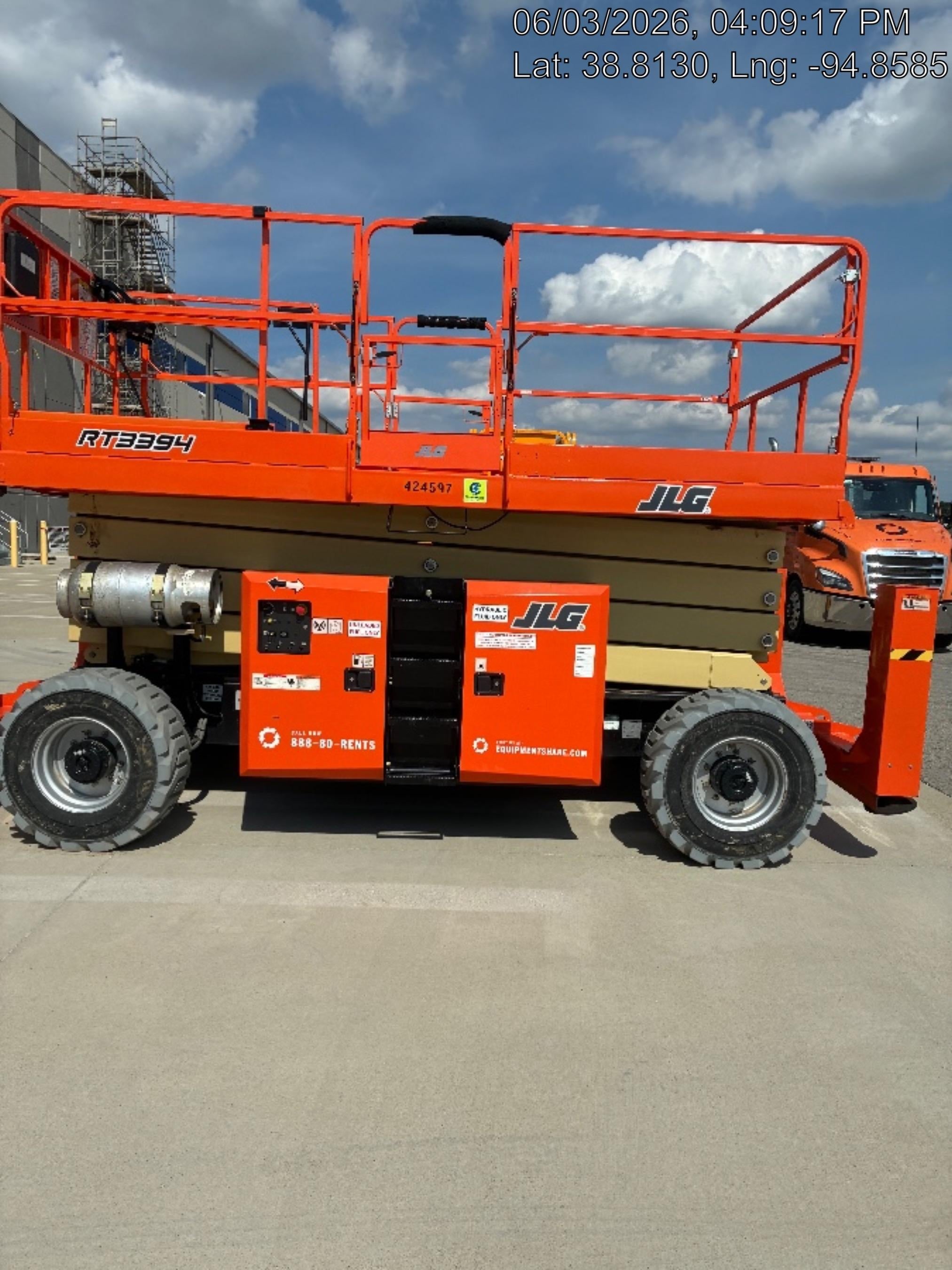 2024 JLG RT4394