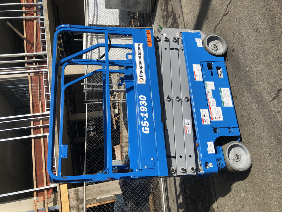 2020 Genie GS-1930 Fixed rails with chain entry gate - Pre A92.20, 800W Inverter