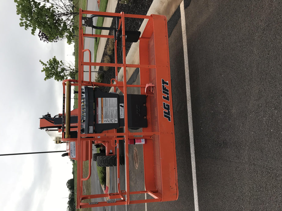 2019 JLG 800AJ