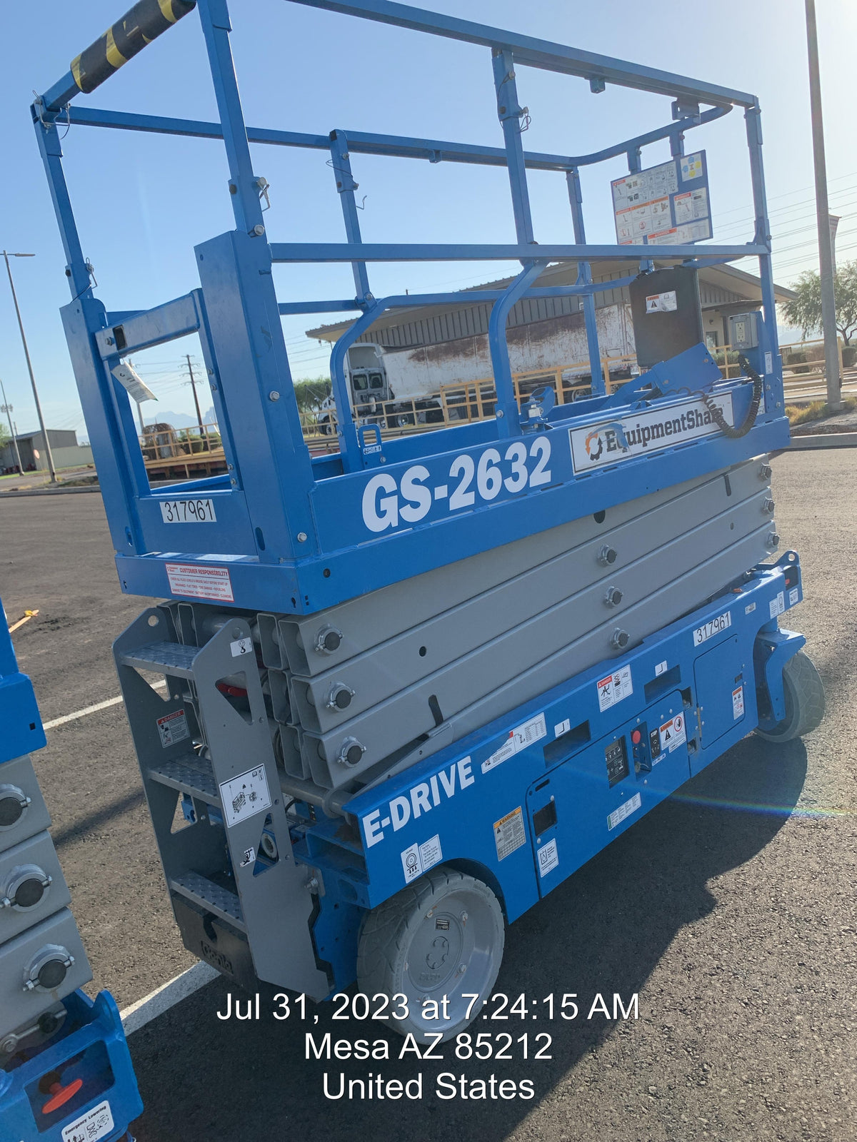 2023 GENIE GS-2632