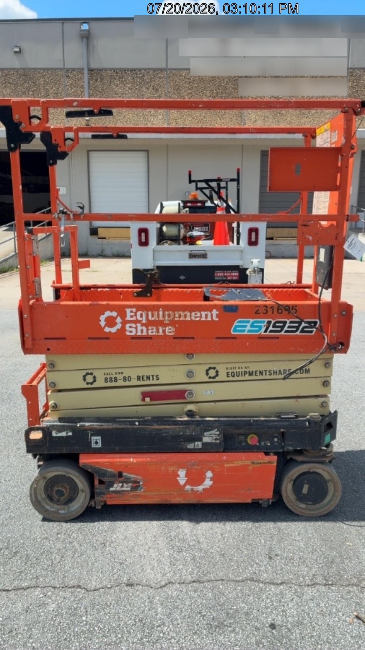 2022 JLG ES1932
