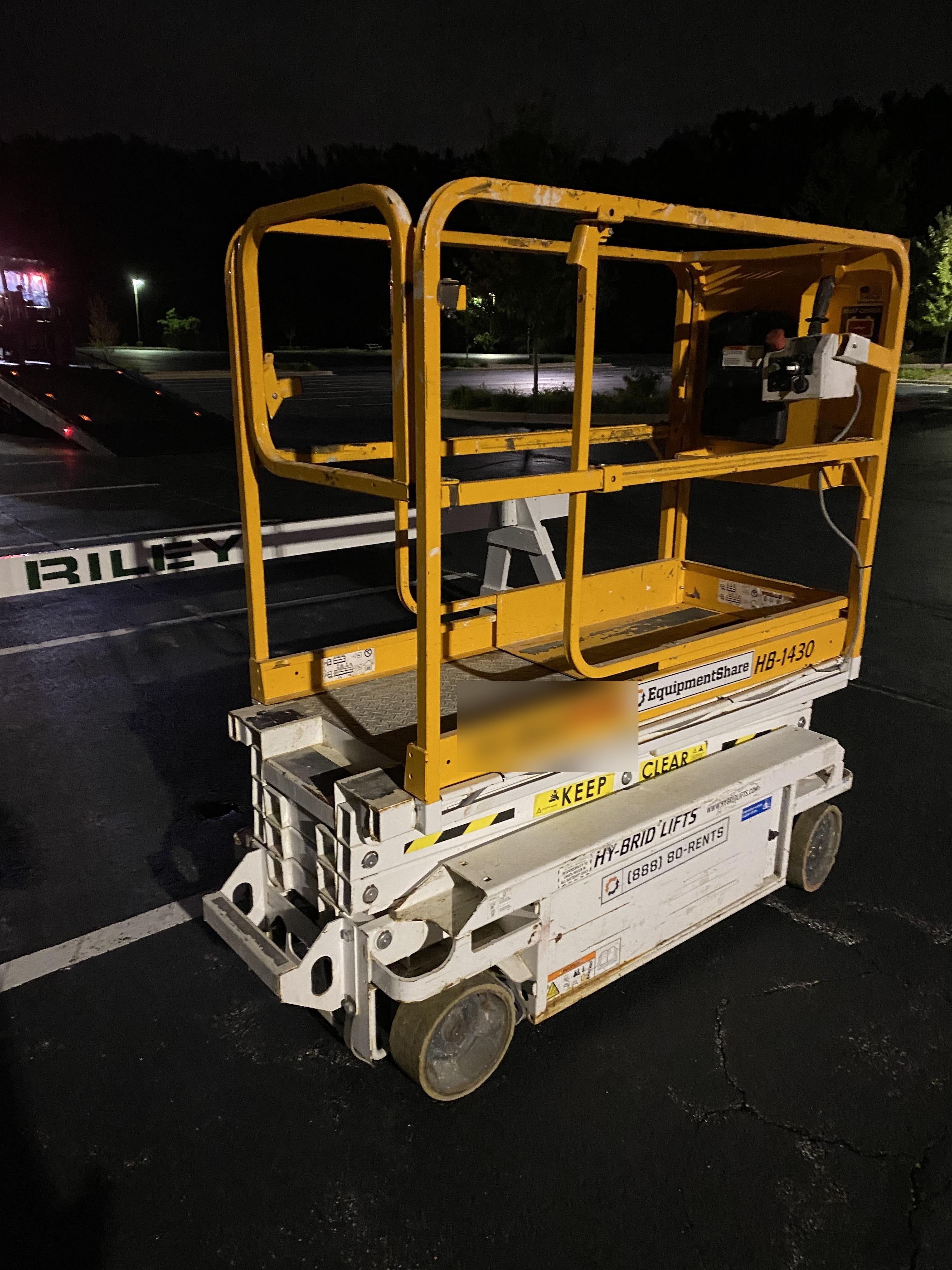 Custom Equipment HB-1430 <ul>
 <li>Hy-Brid Scissor Lift</li>
  <li>Platform capacity up to 670 lbs.</li>
  <li>Working height up to 20 ft</li>
  <li>Weighs under 1,700 lbs.</li>
  <li>Non-marking wheels </li>
</ul>
