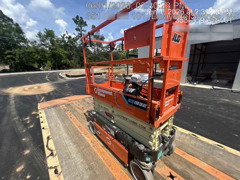 2025 JLG ES1932