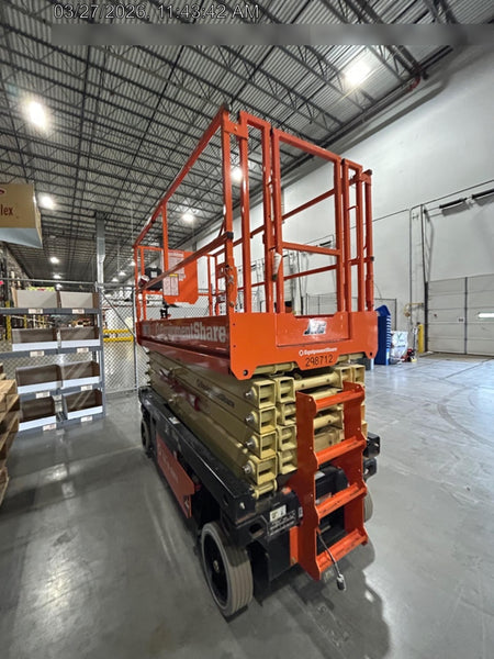 2023 JLG R4045