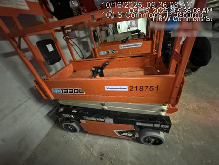 2022 JLG ES1330L